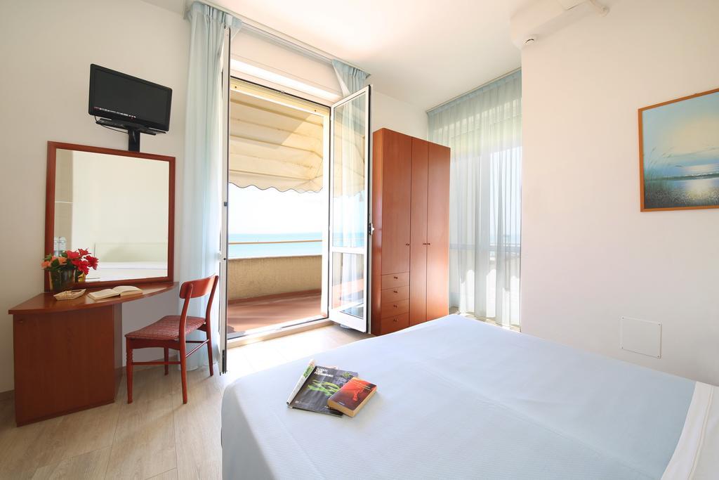 Hotel Caravel Marotta Dış mekan fotoğraf
